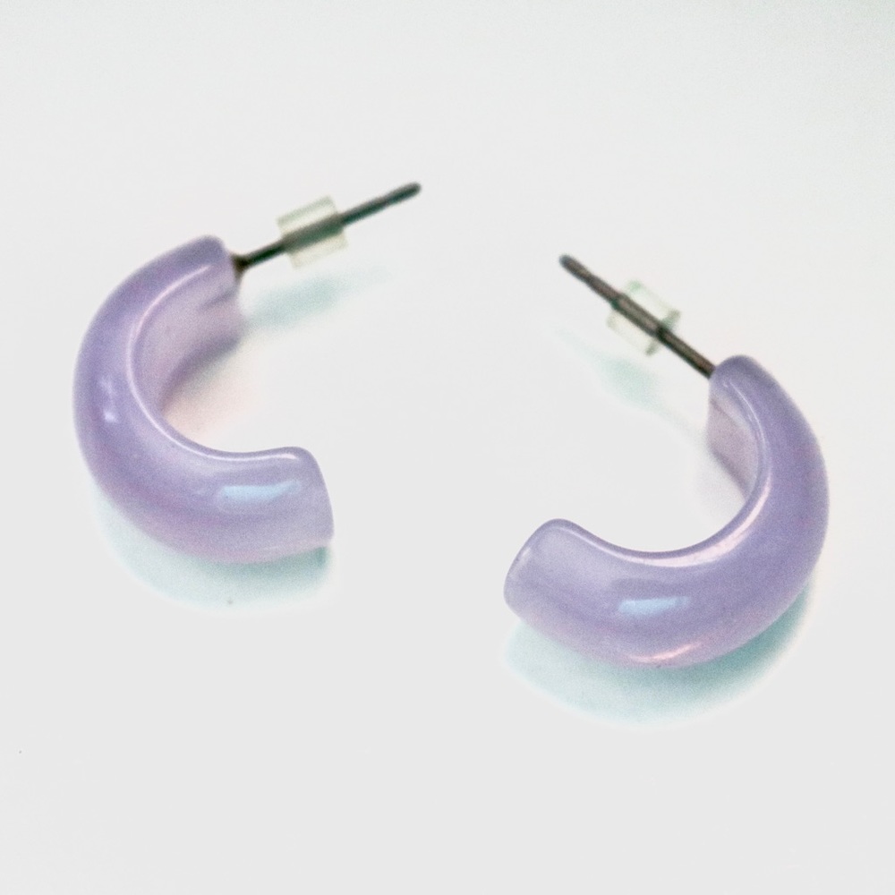 Super cute and trendy vintage purple earrings!